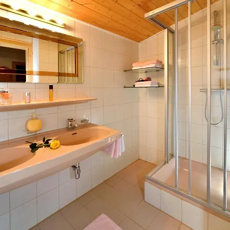 Oda ve Kahvaltı Haus Christaldo